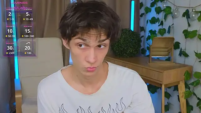 va1ora online show from October 9, 12:21 pm