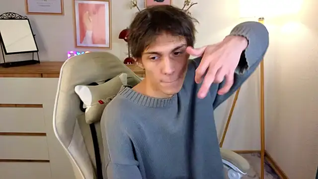 va1ora online show from October 22, 12:20 pm