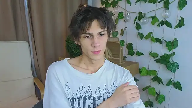 va1ora online show from November 12, 12:22 pm