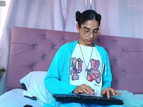 Snapshot of EthanBlackwoodd chatting on September 23, 8:30 pm EthanBlackwoodd online show from September 23, 8:30 pm