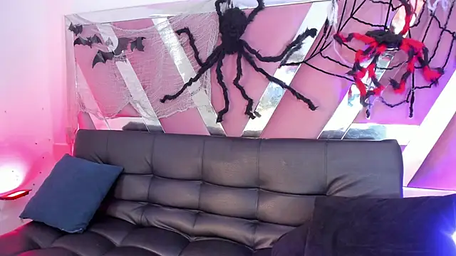 EstivenSallas online show from October 8, 8:24 pm