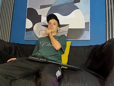 kevinn blue1 online show from October 6, 6:12 pm