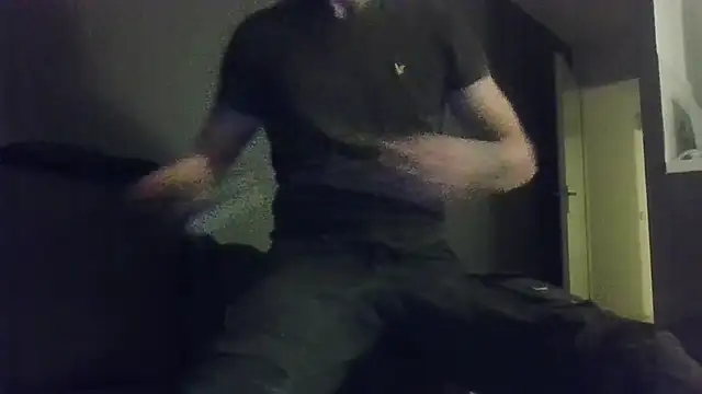 steef070 online show from October 24, 11:28 pm