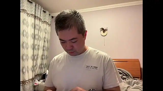 Snapshot of Mr_Dog chatting on September 27, 1:09 pm Mr Dog online show from September 27, 1:09 pm