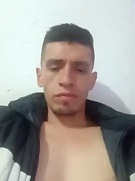 Snapshot of Andyvergagrande chatting on September 17, 4:46 am Andyvergagrande online show from September 17, 4:46 am