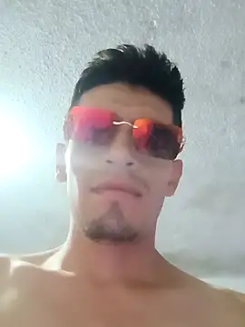 Snapshot of Andyvergagrande chatting on September 14, 10:12 pm Andyvergagrande online show from September 14, 10:12 pm