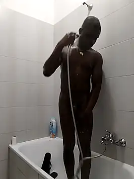 Kwasi-a online show from October 22, 4:43 pm