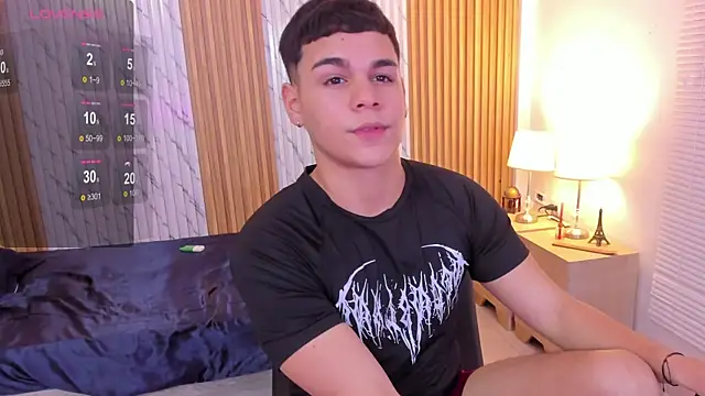 james jonnes online show from November 19, 8:52 pm