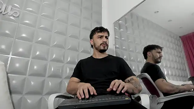 Jack Daniel   online show from October 18, 1:27 pm