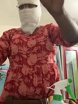 Mo000000  online show from April 12, 6:09 pm