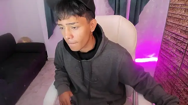 Hunteer Boy online show from October 11, 7:51 pm