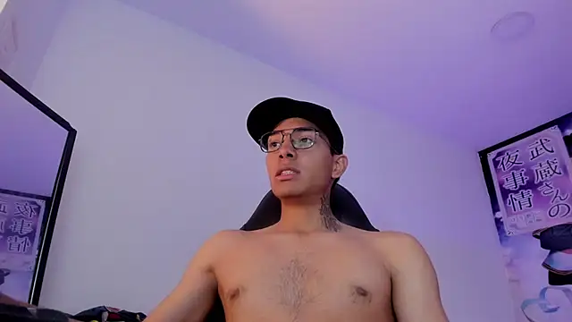 Hunteer Boy online show from October 30, 3:52 am