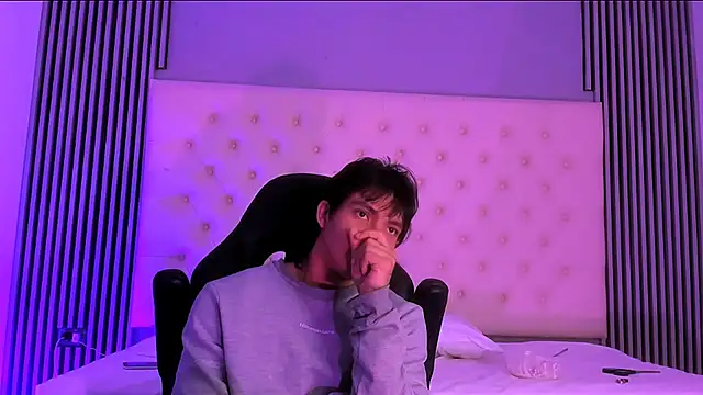 toji luxxer online show from November 12, 4:51 am