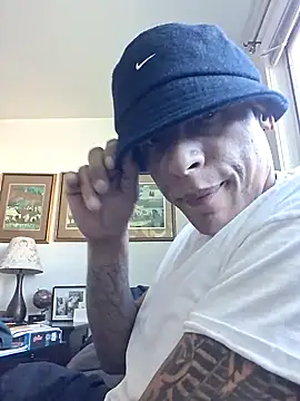 Snapshot of LaloSalamanca69 chatting on October 1, 1:48 pm LaloSalamanca69 online show from October 1, 1:48 pm