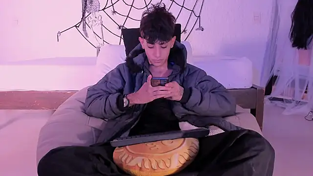 j martony online show from October 20, 11:58 am