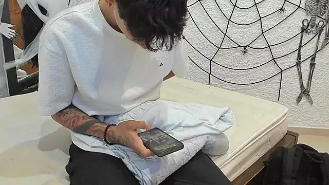 j martony online show from October 15, 11:40 am