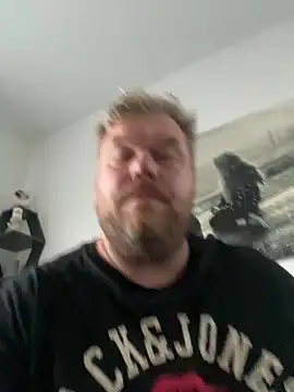 fetter Daddy Berlin online show from October 10, 6:18 am