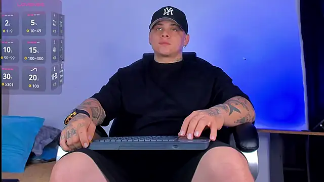 denis munera online show from October 14, 12:01 pm