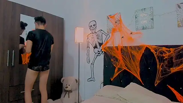 Zacktorres  online show from October 20, 10:46 pm