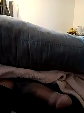 Snapshot of romero115 chatting on October 31, 10:13 pm romero115 online show from October 31, 10:13 pm