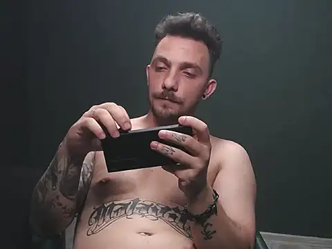 guesswhatbitch online show from October 3, 8:58 pm