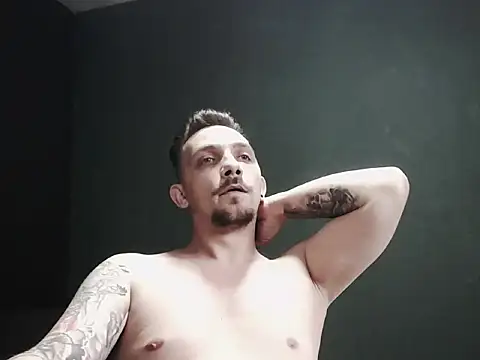 guesswhatbitch online show from October 8, 8:18 am