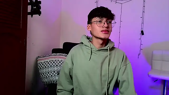 bellmontneon online show from November 12, 11:38 am