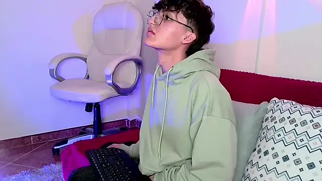 bellmontneon online show from October 14, 11:39 am