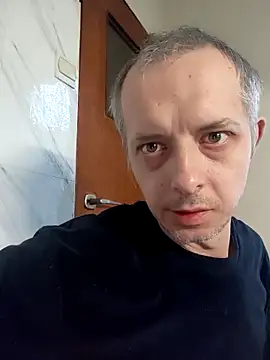 szajbusek41 online show from February 4, 7:47 am