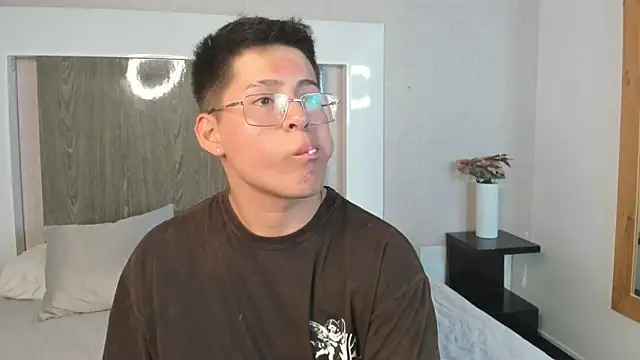 davidcruz16 online show from October 11, 3:10 am