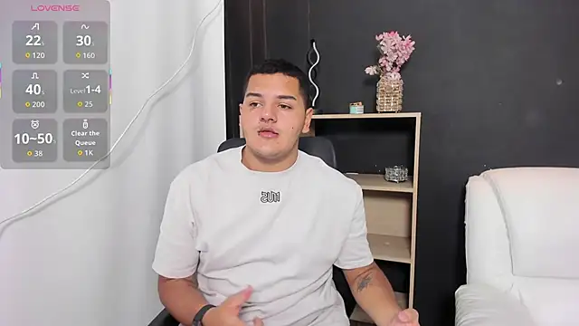 NathanGrand  online show from October 3, 4:50 am