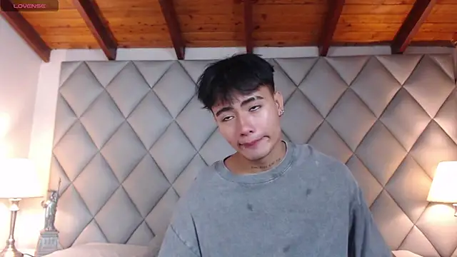 Clement Reyes online show from October 22, 1:04 pm