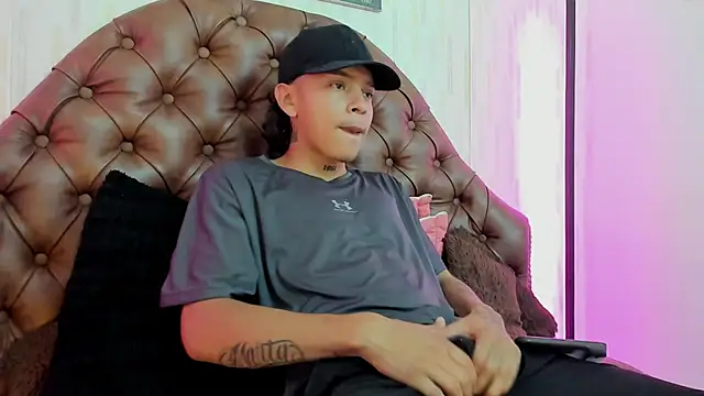 noah blake0 online show from September 24, 2:55 am