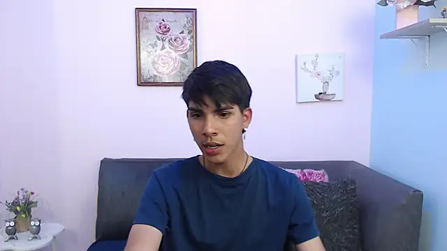 Snapshot of David_925_ chatting on September 19, 4:13 am David 925 online show from September 19, 4:13 am