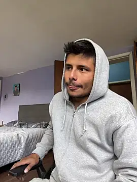 Snapshot of AnotherJuan_ chatting on October 13, 6:25 pm AnotherJuan online show from October 13, 6:25 pm