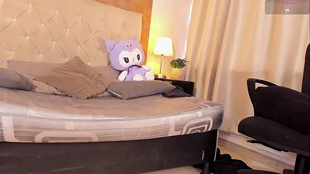 liam twiink online show from November 29, 8:11 pm