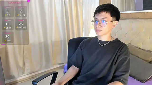 liam twiink online show from October 7, 7:51 pm