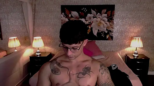 mike wills3 online show from November 8, 1:36 pm