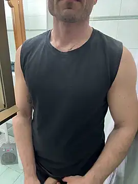 giovan2020 online show from March 8, 10:47 pm