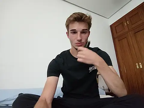 jorgeereyy online show from October 12, 11:43 pm