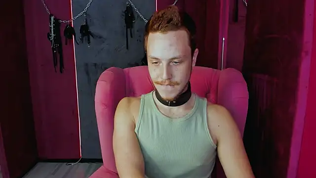 LeoMooree online show from October 8, 4:00 pm