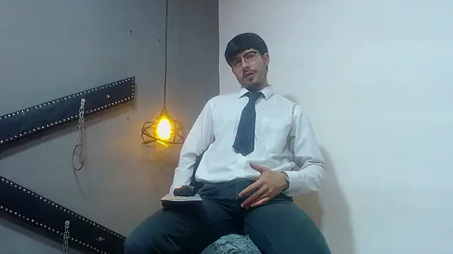 DanteBrown01 online show from October 4, 12:54 pm