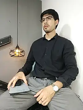 DanteBrown01 online show from September 30, 12:20 pm