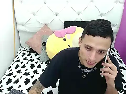 xx-kike-xx online show from September 25, 5:01 pm