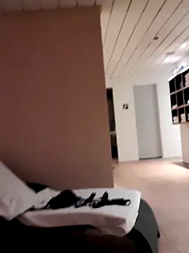 Daniel85Schlam online show from February 8, 2:17 am