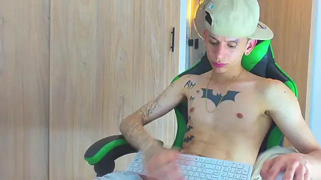 Skinny batman online show from October 15, 7:16 am