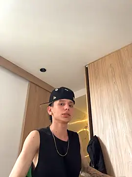 Skinny batman online show from October 18, 5:40 pm