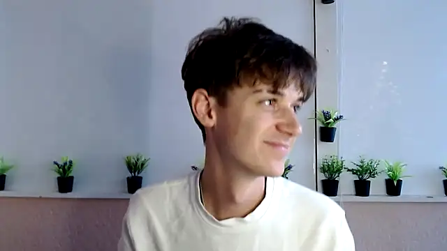 Hoot Dude  online show from October 14, 12:45 pm