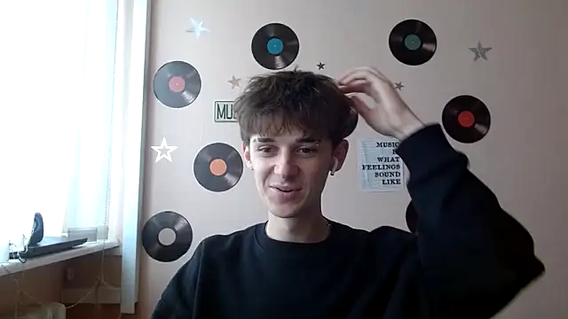 Hoot Dude  online show from October 13, 12:44 pm