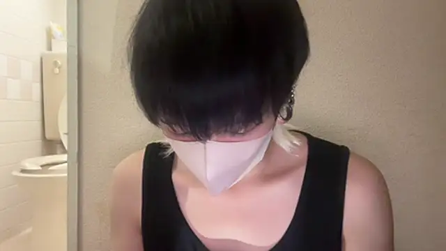 Snapshot of tora3220 chatting on September 28, 4:05 pm tora3220 online show from September 28, 4:05 pm